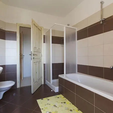 Robinson House Villa Lupoglav (Istria)