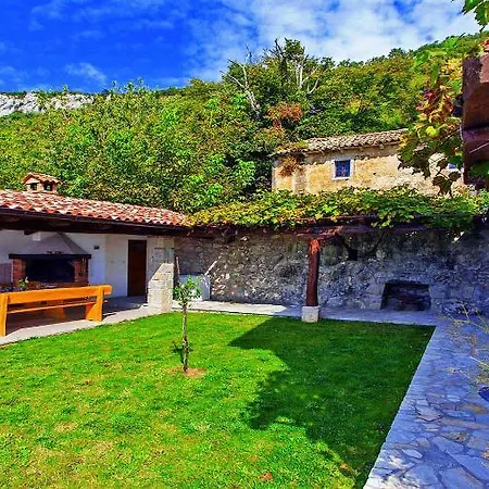 Villa Robinson House